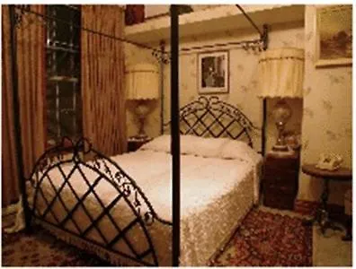 Bed and Breakfast Pimblett'S Toronto Downtown Bed &Breakfast Nocleg ze śniadaniem